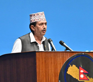 जनार्दन शर्मालाई अर्थमन्त्रीका रूपमा एमालेले स्वीकार्दैनः भानुभक्त ढकाल